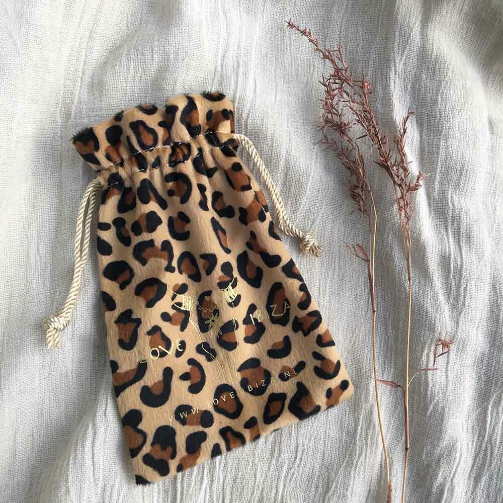 Gift bag leopard velvet 