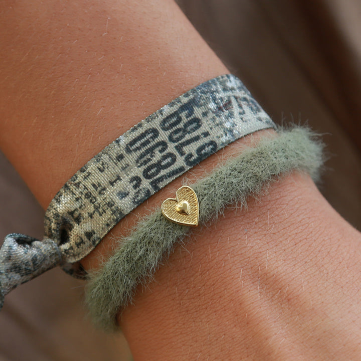 Armband flauschig olivgrün